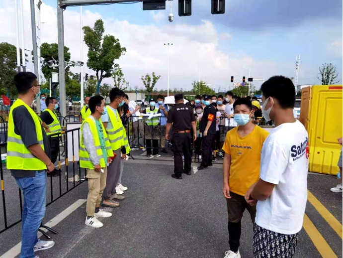 我是南京抗疫先锋！--雨发项目人员深入一线助力疫情防控