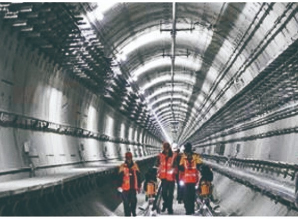 吐鲁番地下管廊预埋槽系统