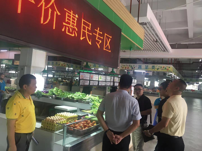海南陵水县开展2021年全国食品安全宣传周活动 市民现场抽检拍手称快