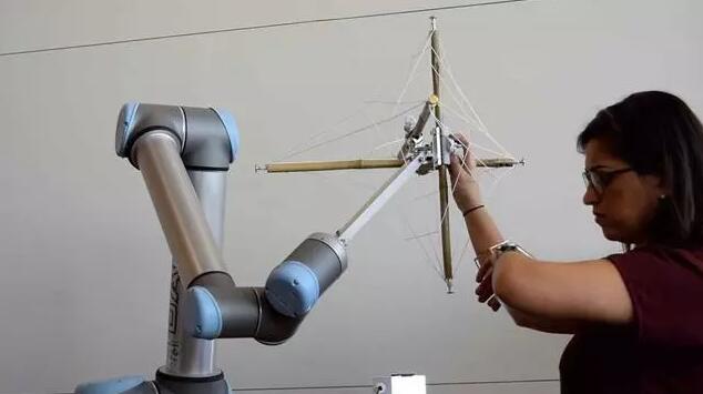 优傲机器人在建筑领域的人机协作案例