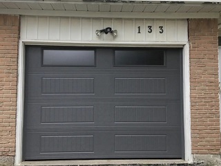 車(chē)庫(kù)門(mén)