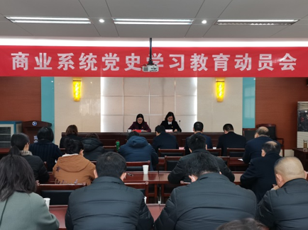 “商業(yè)銀發(fā)”助燃“青春之火”