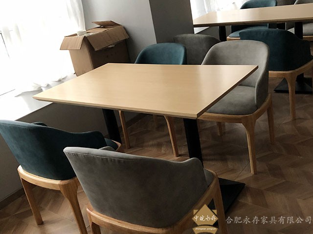 餐桌餐椅