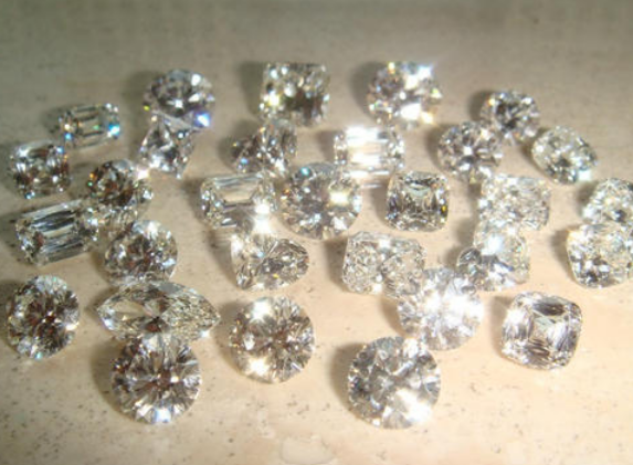 钻石回收的价格与哪些因素有关。