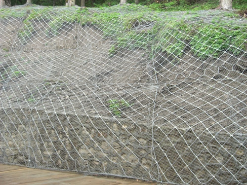 山體滑坡防護網如何安裝