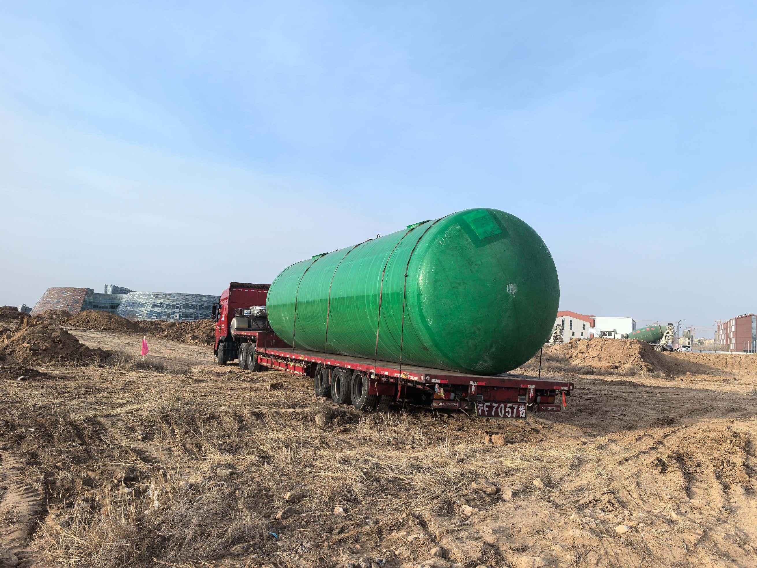 内蒙古鑫宏盛环保科普小区建设，以及老旧小区改造如果正确选择玻璃钢化粪池！