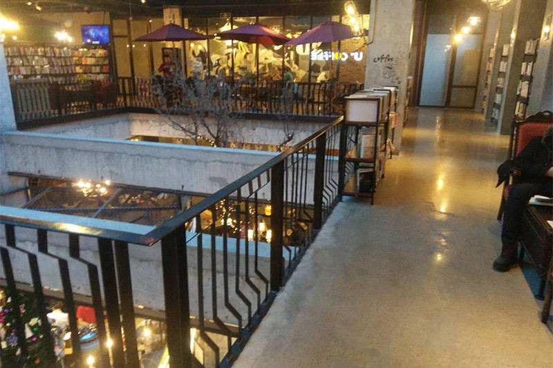 呼和浩特市咖啡厅-混凝土密封固化地坪.