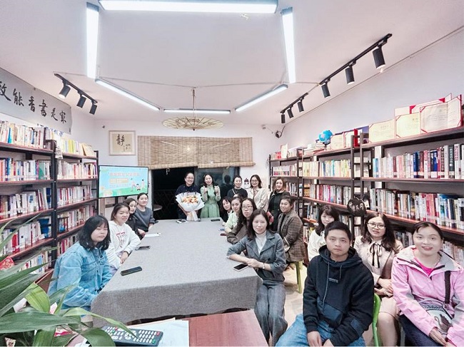重庆市江北区图书馆举行“悦读汇”文化沙龙 “家庭教育”公益讲座