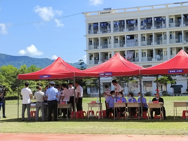 海南保亭县开展食品安全突发事件（Ⅳ级）应急演练