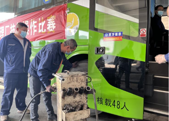 以賽促練 大展身手  ——汽運(yùn)公司舉行汽車修理工技能操作比賽