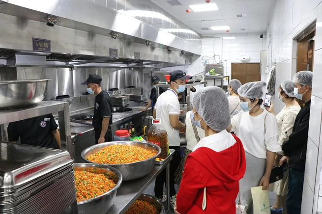 儋州市召开学校幼儿园食堂管理工作现场会