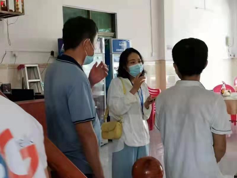 海南保亭县严攻疫情防控 再度启动“餐饮安全 你我同查”工作
