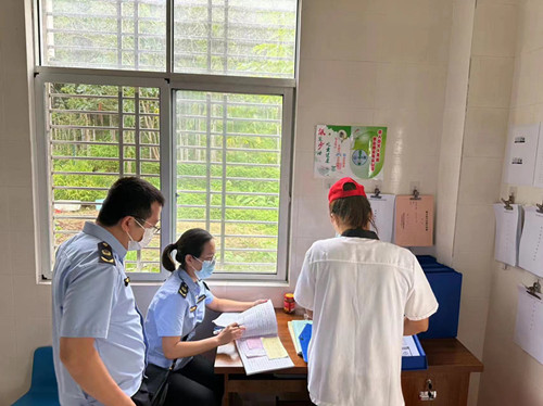 海南保亭县全覆盖完成秋季学校食品安全检查