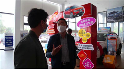 邛崃市商务局专班专员服务为企业化解复工难题