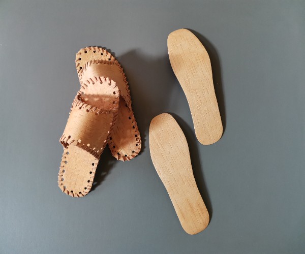 阿爾山樹(shù)皮工藝品的藝術(shù)價(jià)值體現(xiàn)在那些方面