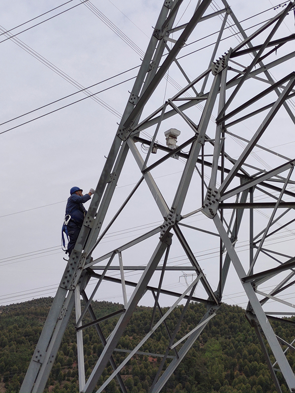 警惕“春天里的一把火”，輸電線路防山火在線監測裝置