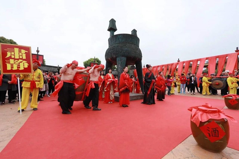 大梁酒庄清明祭：煮酒拜天　鸢飞病袪