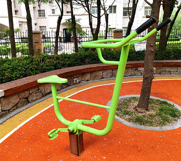 Bicycle fitness equipment