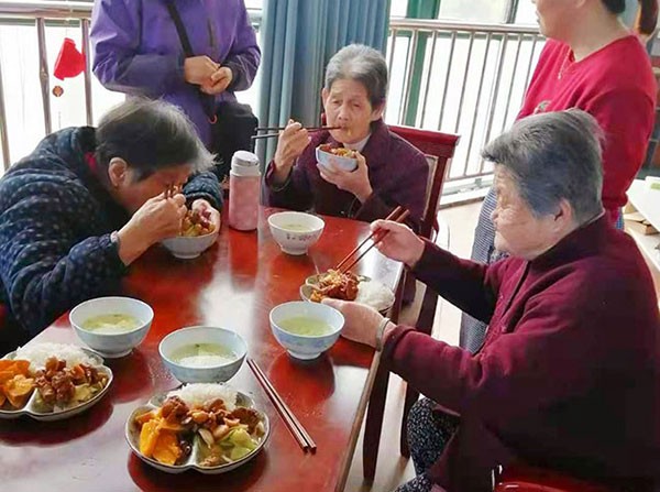 养老院中的温情故事陪伴与关怀如何重塑晚年生活