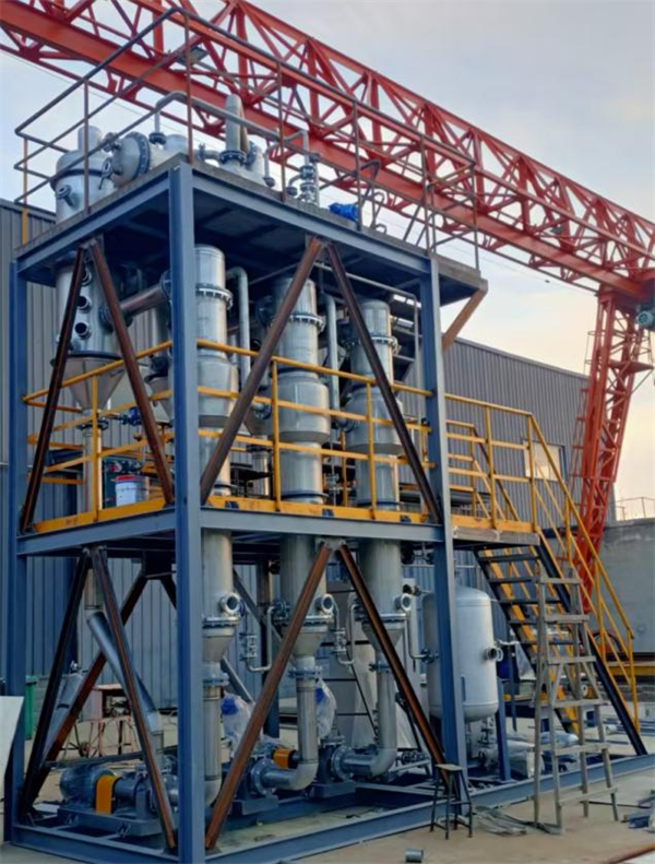 我司制造的三效蒸发撬装设备顺利完成厂内验收