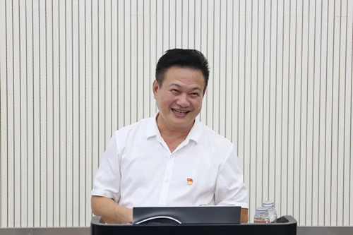 海口山高实验中学召开期末总结暨表彰大会