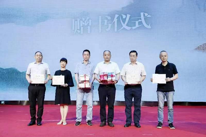 “领读——成都市全民阅读音乐诗文诵读会”活动在新都圆满举行