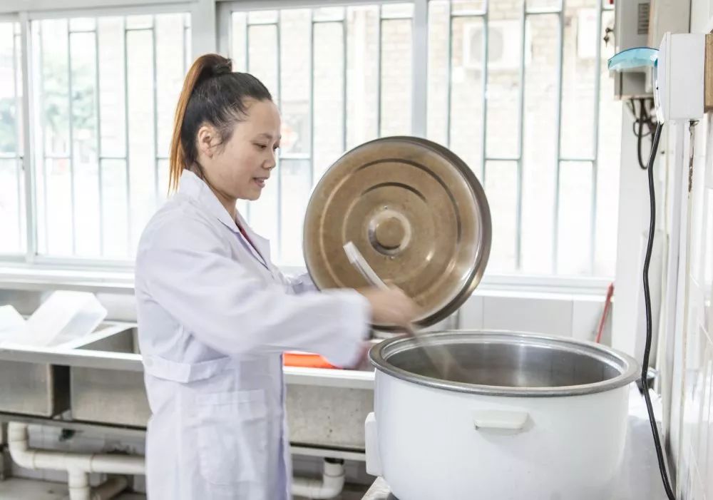 福建老人护理院的基本营养膳食