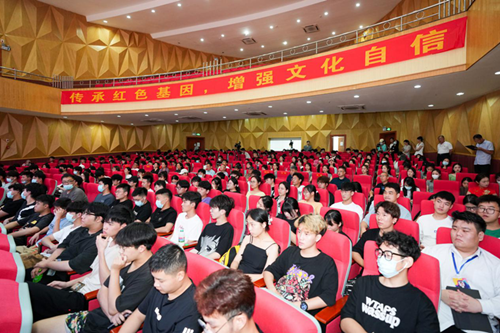 海口经济学院美育大讲堂第二讲 重温经典版画中的红色记忆