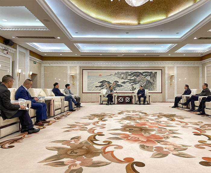 山東省省長周乃翔 關(guān)注東營鵬洋水產(chǎn)科技產(chǎn)業(yè)園項(xiàng)目進(jìn)展