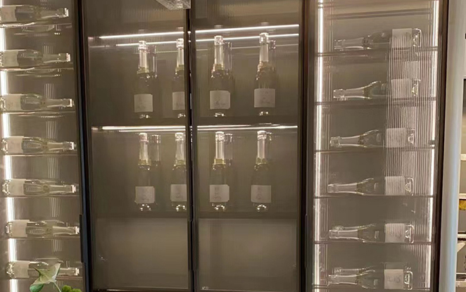 玻璃金屬酒柜定制
