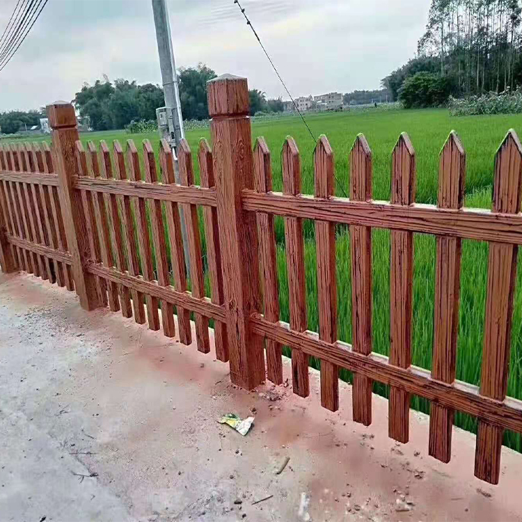 草坪护栏