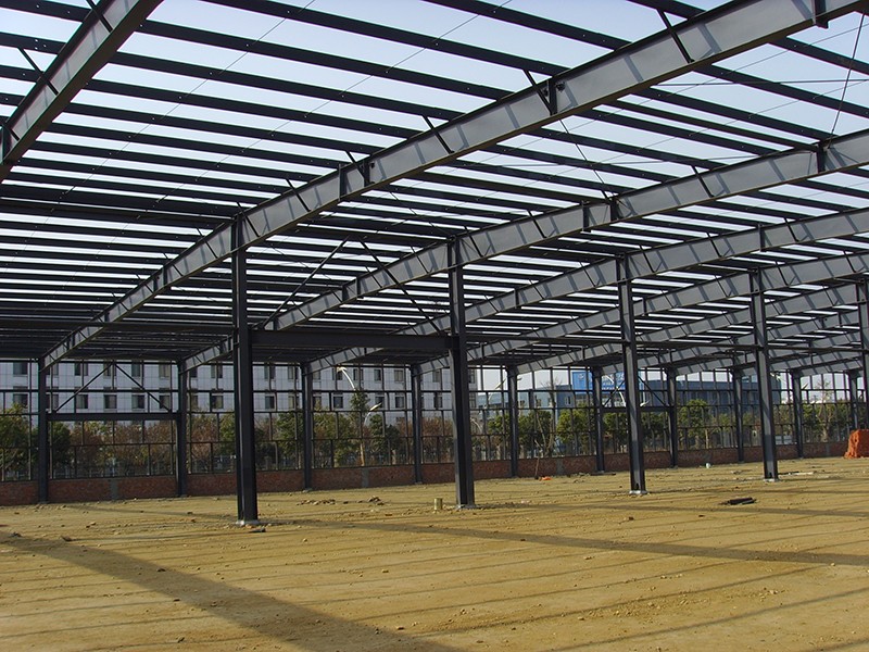 四川易通钢结构在眉山西部药谷工厂施工现场
