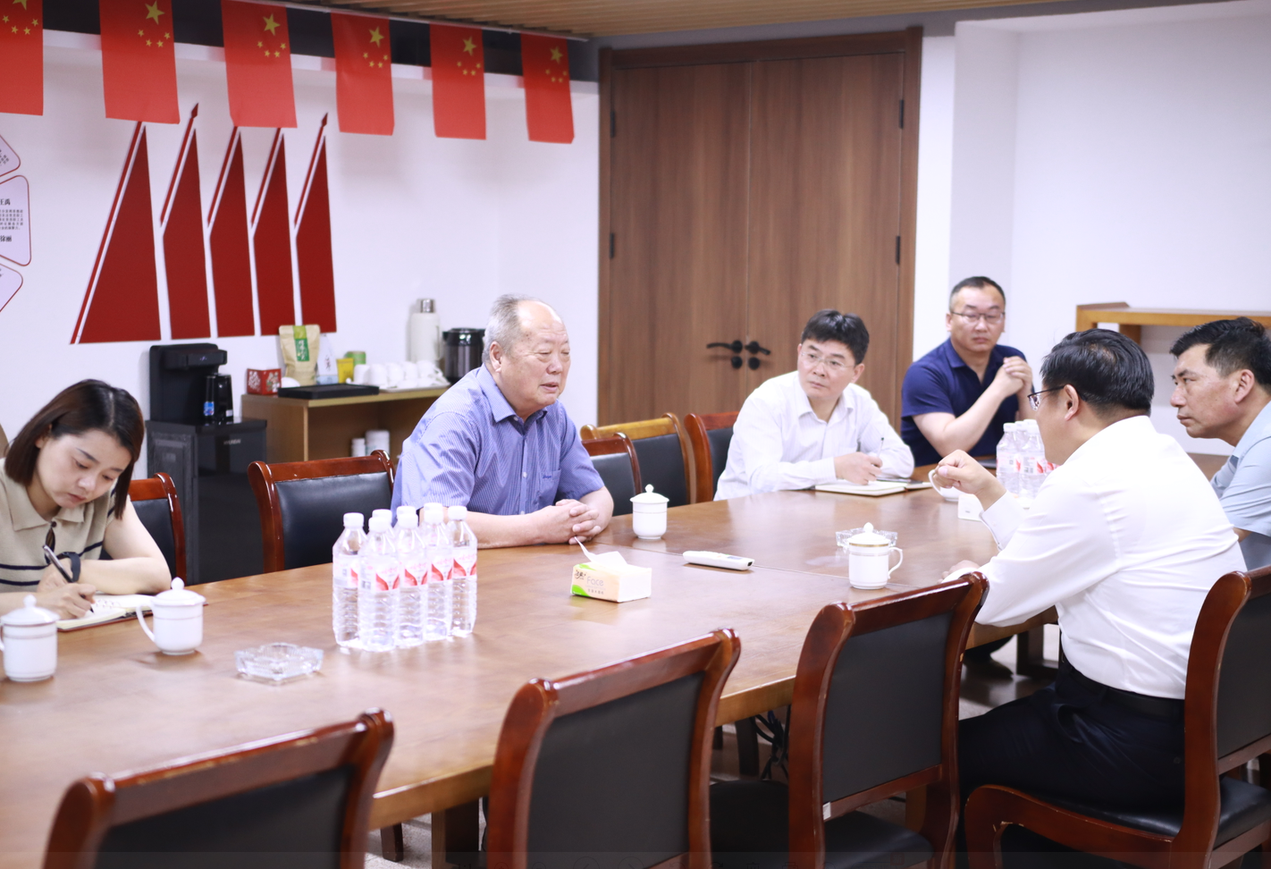 泰州市副市长叶冬华莅临榕兴医疗调研与指导