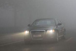 在雾霾天怎样开车才是正确的？