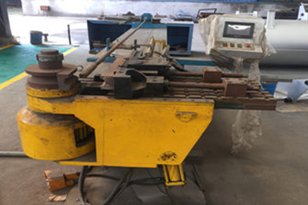 Numerical control pipe bender