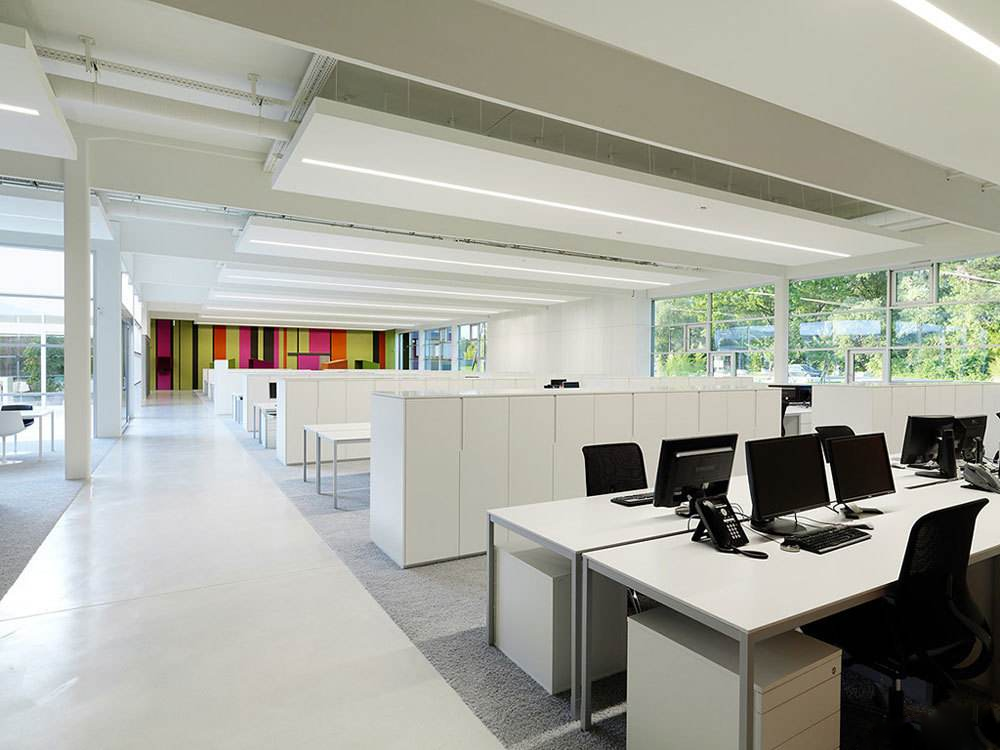 办公室要想耐磨损隔音，该怎么选PVC地板？