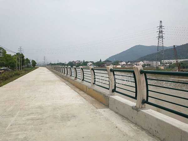 5d3bc7229f1e1.jpg 铸造石护栏zzs-14.jpg