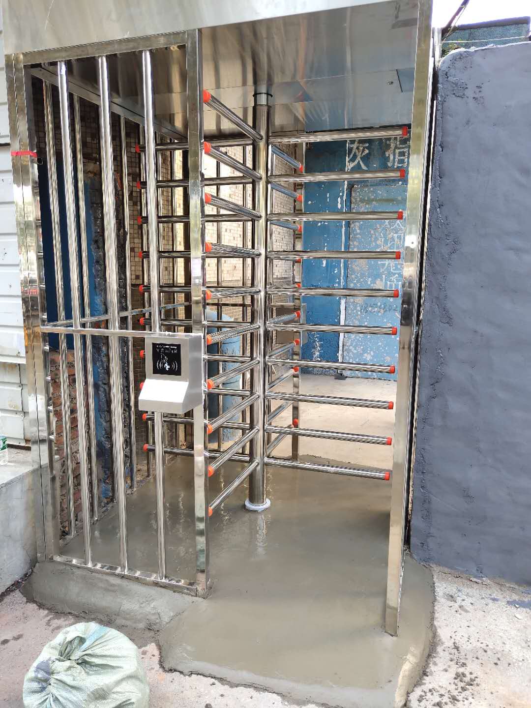 沈阳市沈河区八家子小区人行全高闸