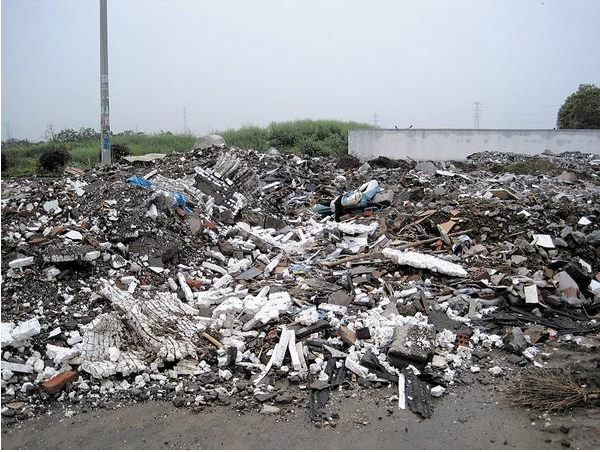 固體廢物處理設備.工業危險廢物的物理和化學處理