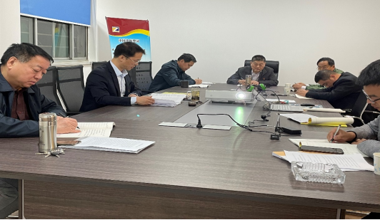 律师党支部召开季度党员大会