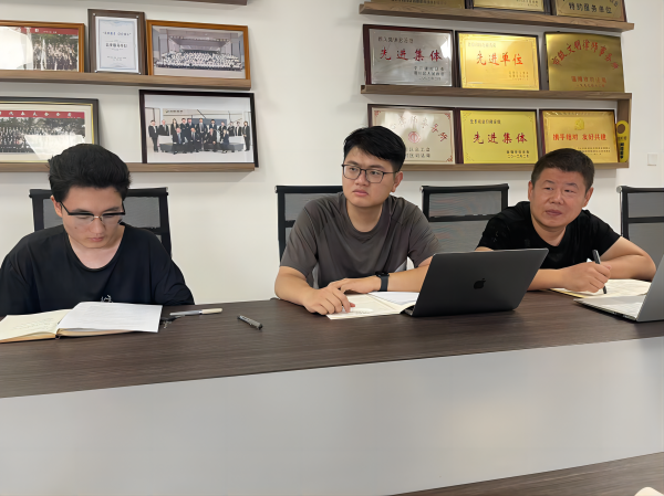 淄明律所召开实习律师阶段性总结会