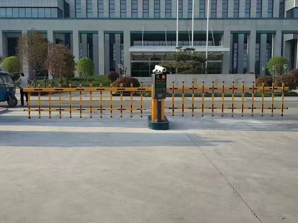 企業(yè)車牌識別柵欄道閘案例