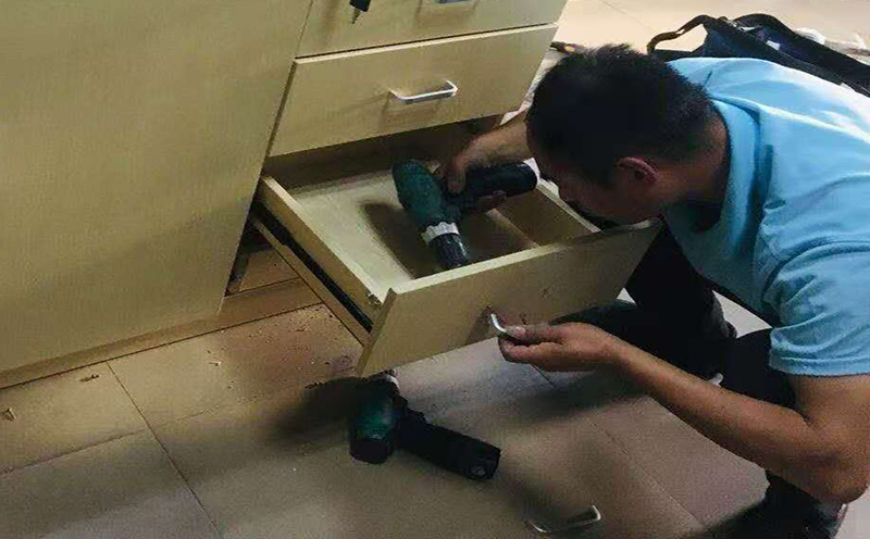 書桌安裝