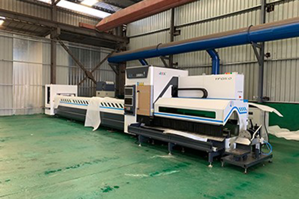 Laser cutting machine for profile pipe