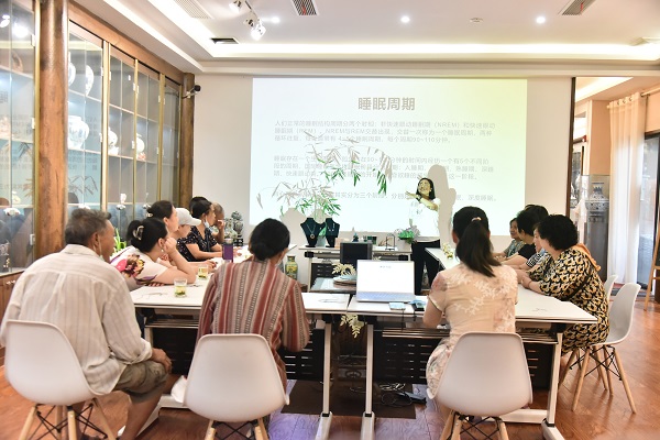 “匠心助残·温情传递”古珠编织精神缓解心理疏导课在浓园举行