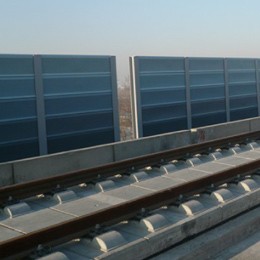 鄭州地鐵二號線高鐵鍍鋅屏體微孔型聲屏障工程