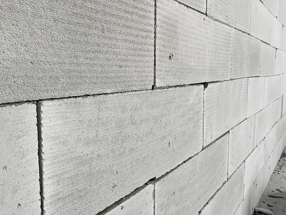 加气砌块做围墙，真的既轻便又坚固？