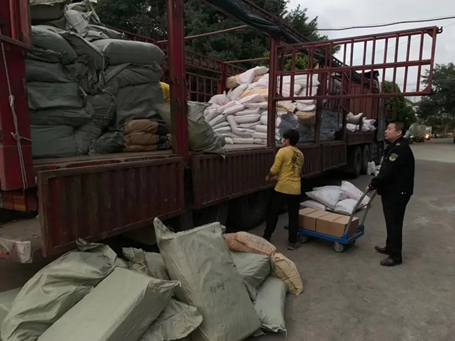 海口市市场监管局高新分局查获18吨一次性不可降解塑料袋