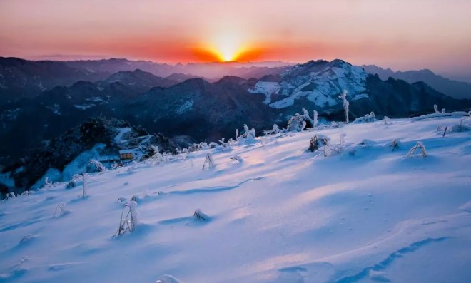 巴山大峡谷罗盘顶