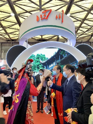 青城山—都江堰景区惊艳亮相 “2020中国国际旅游交易会”
